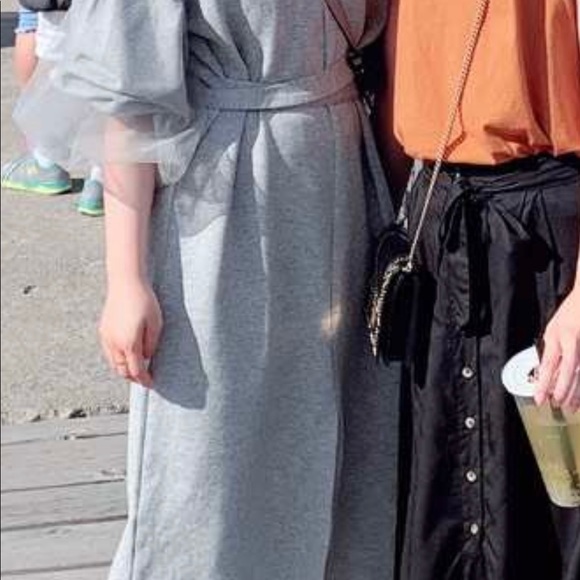 Dress with mid length special designed sleeve - Picture 2 of 4